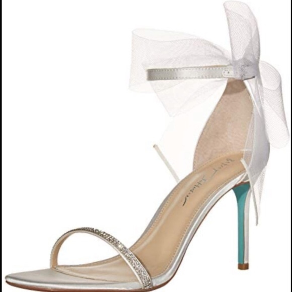 Betsy Johnson tori bow heel